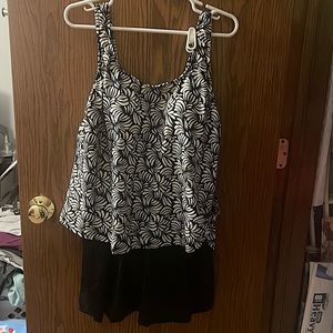 Women’s one piece swimsuit 20W black and white
